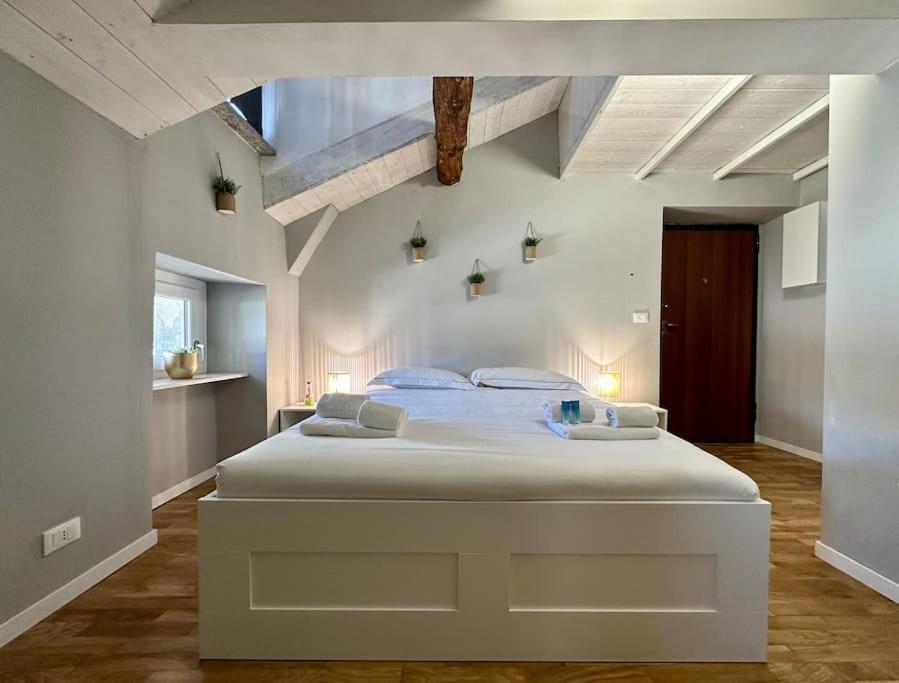 Romano Suite Turin Luaran gambar